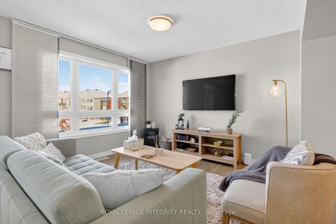 Photo 4 at 64 Feathertop Lane, Emerald Meadows/Trailwest, Kanata