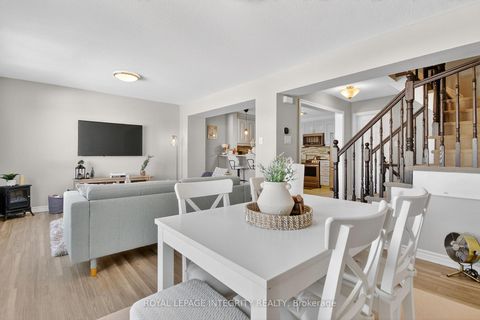 Photo 10 at 64 Feathertop Lane, Emerald Meadows/Trailwest, Kanata