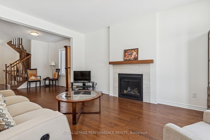 Photo 12 at 845 Snap Hook Crescent, Nepean (Half Moon Bay), Ottawa