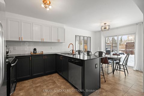 Photo 10 at 166 Lily Pond Street, Emerald Meadows/Trailwest, Kanata