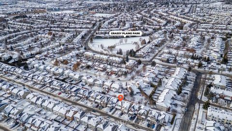 Photo 33 at 166 Lily Pond Street, Emerald Meadows/Trailwest, Kanata