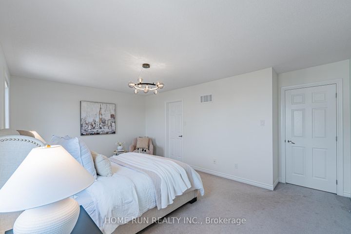 Photo 20 at 572 Dundonald Drive, Nepean (Half Moon Bay), Ottawa