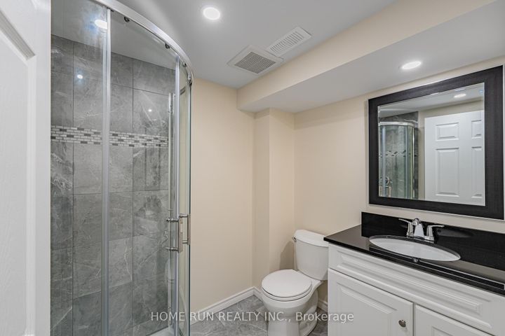 Photo 34 at 572 Dundonald Drive, Nepean (Half Moon Bay), Ottawa