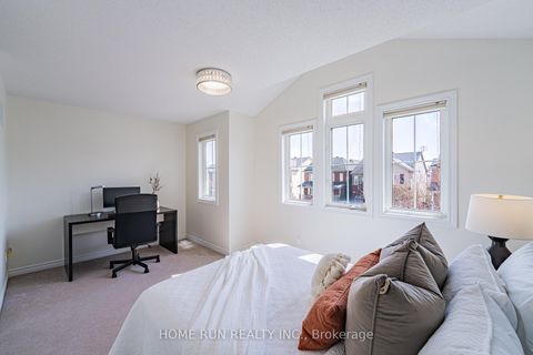 Photo 24 at 572 Dundonald Drive, Nepean (Half Moon Bay), Ottawa