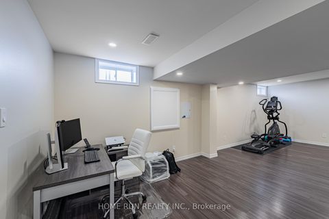 Photo 30 at 572 Dundonald Drive, Nepean (Half Moon Bay), Ottawa