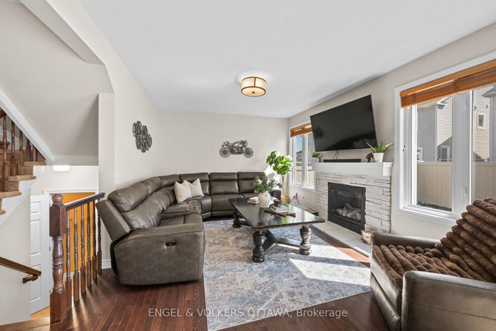 Photo 9 at 105 Pennant Avenue, Nepean (Half Moon Bay), Ottawa
