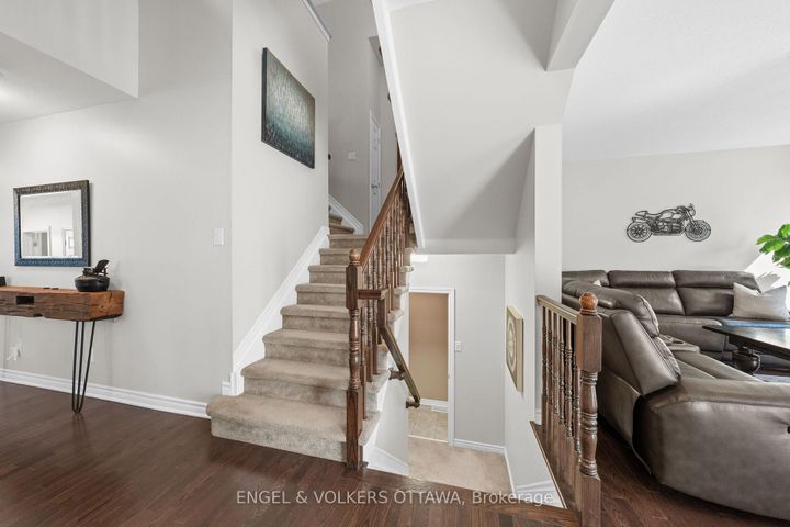 Photo 13 at 105 Pennant Avenue, Nepean (Half Moon Bay), Ottawa