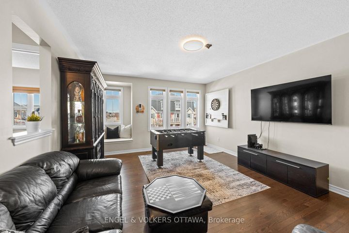 Photo 16 at 105 Pennant Avenue, Nepean (Half Moon Bay), Ottawa