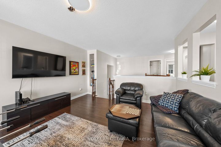 Photo 18 at 105 Pennant Avenue, Nepean (Half Moon Bay), Ottawa