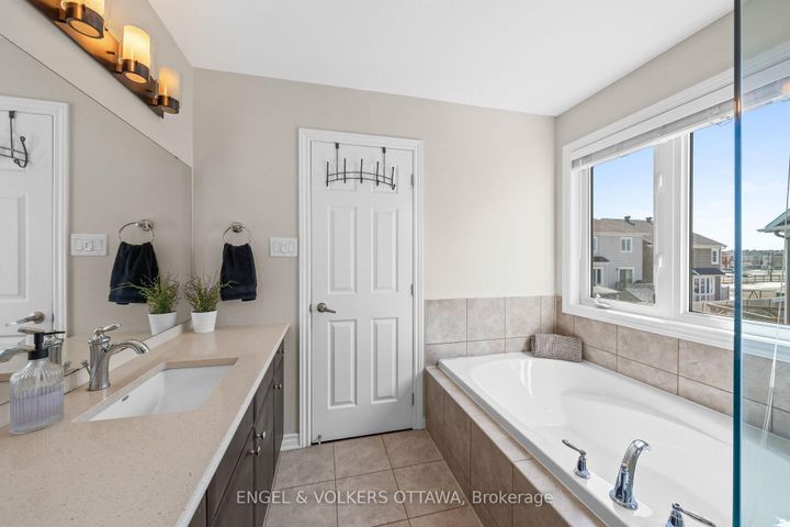 Photo 25 at 105 Pennant Avenue, Nepean (Half Moon Bay), Ottawa