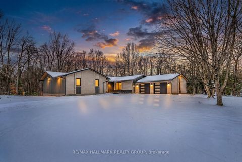 Photo 2 at 1625 Royal Orchard Drive, Cumberland Estates, Orleans