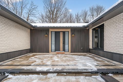 Photo 4 at 1625 Royal Orchard Drive, Cumberland Estates, Orleans