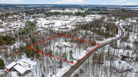 Photo 34 at 1625 Royal Orchard Drive, Cumberland Estates, Orleans