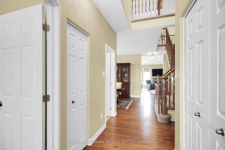 Photo 5 at 166 Lamplighters Drive, Nepean (Cedargrove/Fraserdale), Ottawa