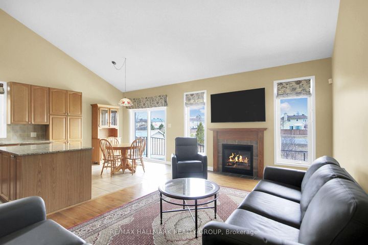 Photo 18 at 166 Lamplighters Drive, Nepean (Cedargrove/Fraserdale), Ottawa