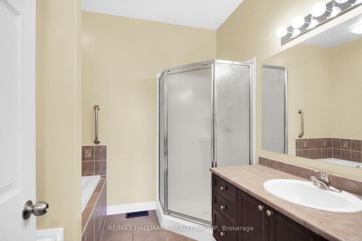 Photo 28 at 166 Lamplighters Drive, Nepean (Cedargrove/Fraserdale), Ottawa