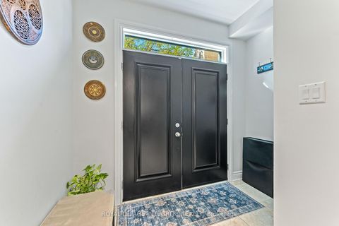 Photo 2 at 812 Petra Private, Kanata Lakes/Heritage Hills, Kanata