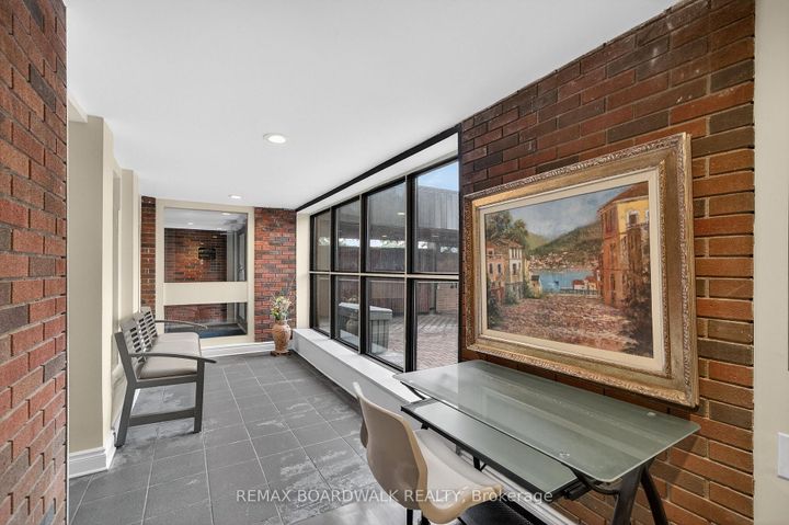 Photo 2 at 407 - 1356 Meadowlands Drive E, Nepean (Borden Farm/Stewart Farm/Carleton Heights/Parkwood Hills), Ottawa