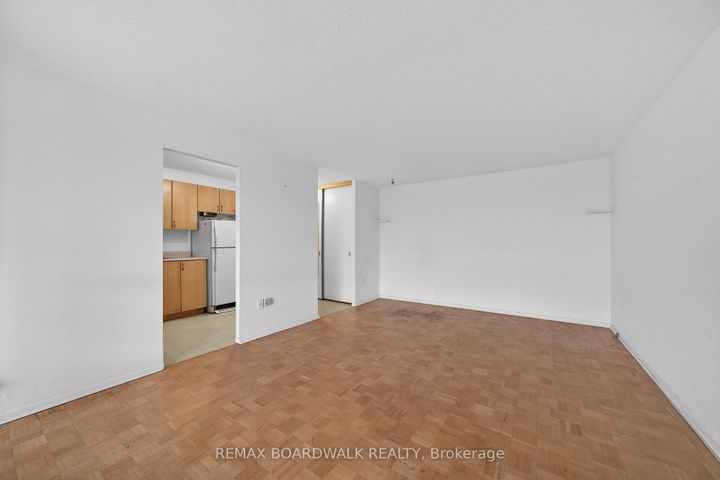 Photo 3 at 407 - 1356 Meadowlands Drive E, Nepean (Borden Farm/Stewart Farm/Carleton Heights/Parkwood Hills), Ottawa