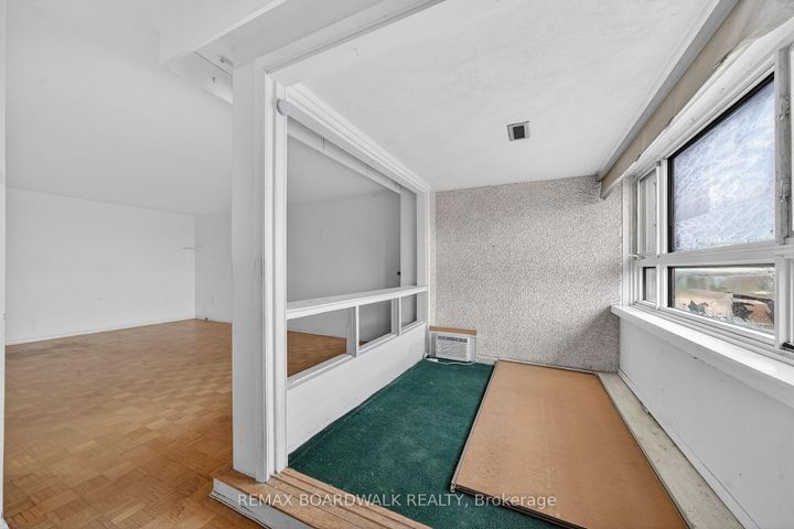 Photo 7 at 407 - 1356 Meadowlands Drive E, Nepean (Borden Farm/Stewart Farm/Carleton Heights/Parkwood Hills), Ottawa