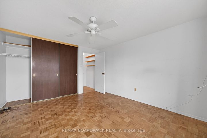 Photo 12 at 407 - 1356 Meadowlands Drive E, Nepean (Borden Farm/Stewart Farm/Carleton Heights/Parkwood Hills), Ottawa