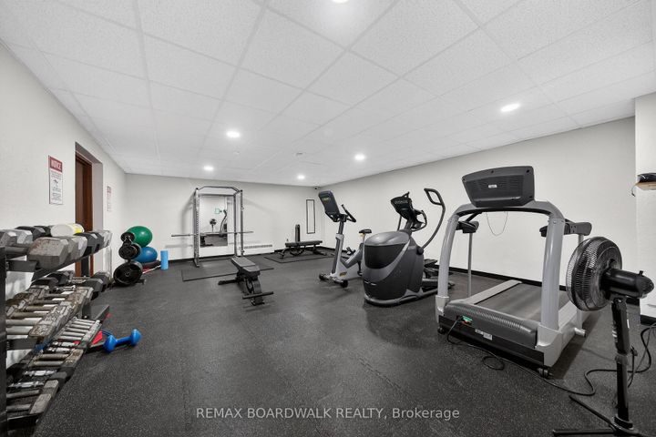 Photo 14 at 407 - 1356 Meadowlands Drive E, Nepean (Borden Farm/Stewart Farm/Carleton Heights/Parkwood Hills), Ottawa