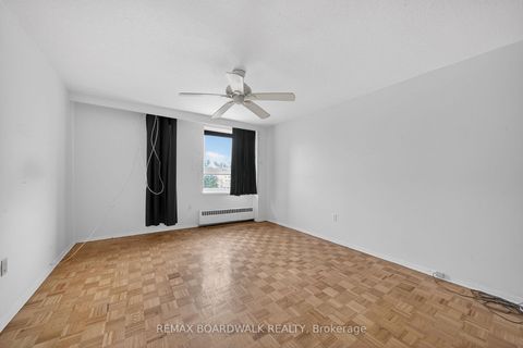 Photo 11 at 407 - 1356 Meadowlands Drive E, Nepean (Borden Farm/Stewart Farm/Carleton Heights/Parkwood Hills), Ottawa