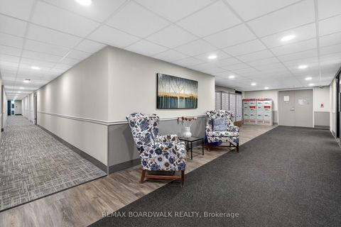 Photo 17 at 407 - 1356 Meadowlands Drive E, Nepean (Borden Farm/Stewart Farm/Carleton Heights/Parkwood Hills), Ottawa