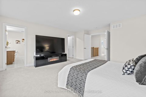 Photo 18 at 622 Terrier Circle, Goulbourn Twp From Franktown Rd/South To Rideau, Stittsville