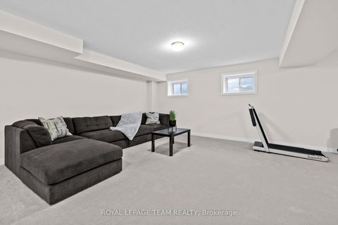 Photo 25 at 622 Terrier Circle, Goulbourn Twp From Franktown Rd/South To Rideau, Stittsville