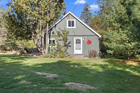 Photo 3 at 402 Mp4 Road, Rideau Lakes (South Burgess) Twp, Rideau Lakes