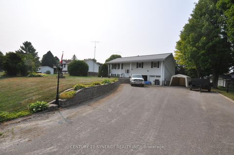 Photo 1 at 186 Golf Club Road N, Rideau Lakes (South Elmsley) Twp, Rideau Lakes