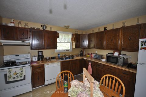 Photo 5 at 186 Golf Club Road N, Rideau Lakes (South Elmsley) Twp, Rideau Lakes