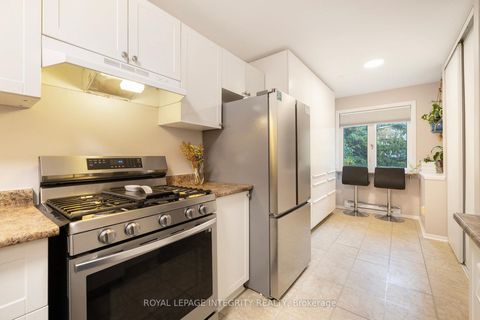 Photo 16 at 142 Salter Crescent, Beaverbrook, Kanata