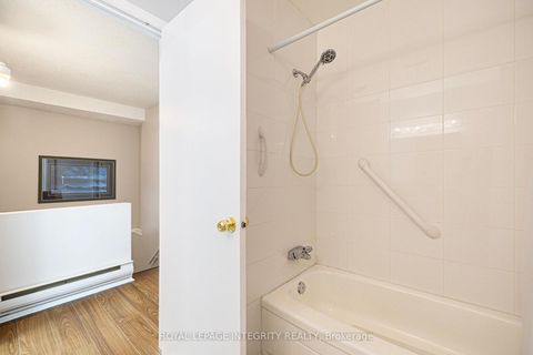 Photo 23 at 142 Salter Crescent, Beaverbrook, Kanata