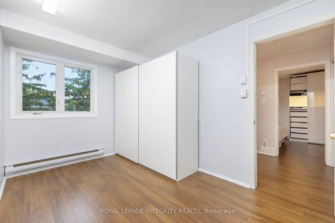 Photo 25 at 142 Salter Crescent, Beaverbrook, Kanata