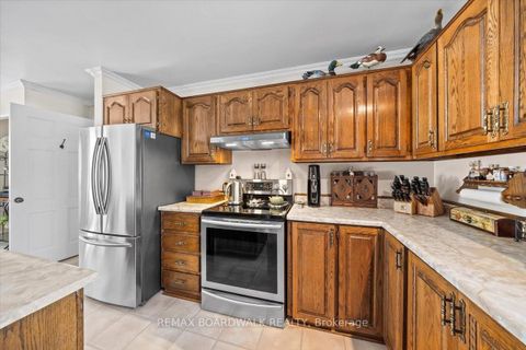 Photo 11 at 1530 Royal Orchard Drive, Cumberland Estates, Orleans