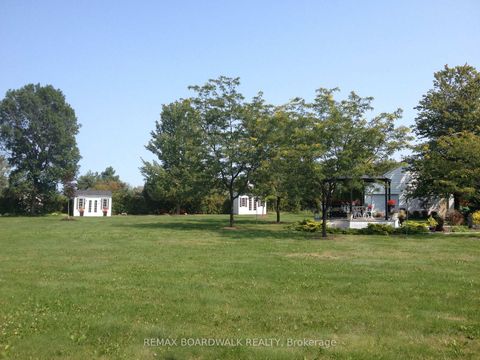 Photo 28 at 1530 Royal Orchard Drive, Cumberland Estates, Orleans