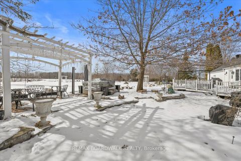 Photo 32 at 1530 Royal Orchard Drive, Cumberland Estates, Orleans