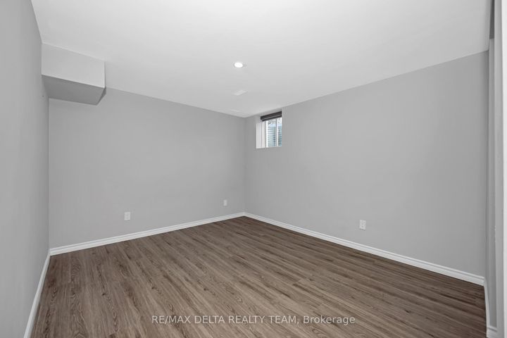 Photo 29 at 751 Devario Crescent, Nepean (Half Moon Bay), Ottawa