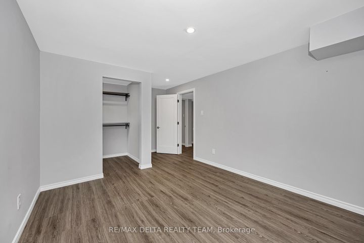 Photo 31 at 751 Devario Crescent, Nepean (Half Moon Bay), Ottawa