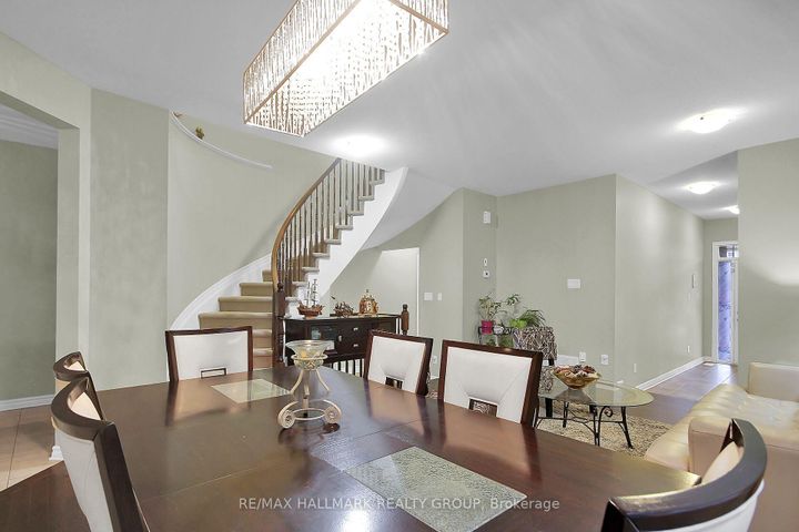 Photo 7 at 173 Highbury Park Drive, Nepean (Longfields), Ottawa