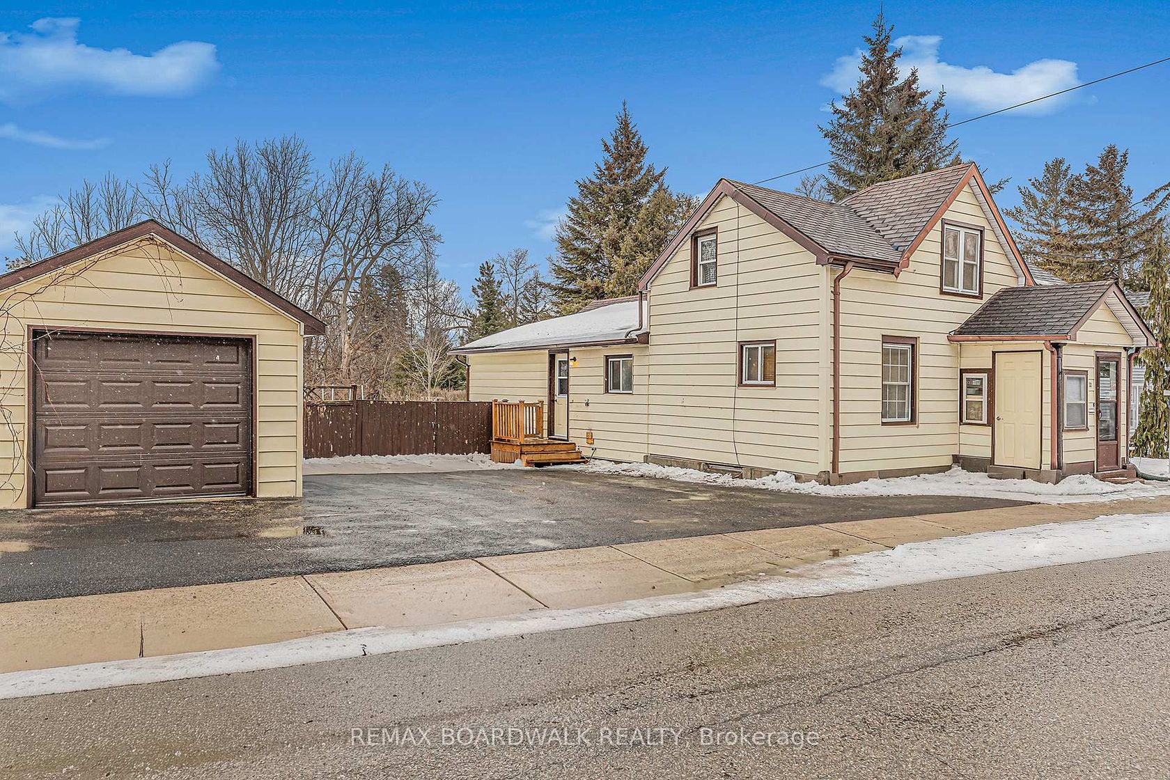 32 Cockburn Street, Perth 2