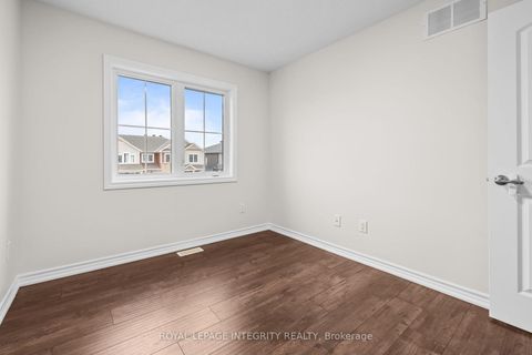 Photo 25 at 122 Cranesbill Road, Emerald Meadows/Trailwest, Kanata