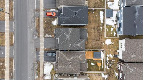 Photo 39 at 122 Cranesbill Road, Emerald Meadows/Trailwest, Kanata