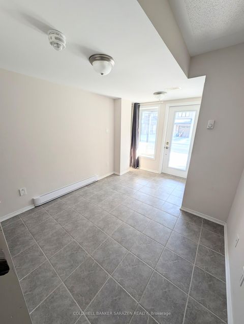 Photo 1 at 816 ELEMENT Private, Emerald Meadows/Trailwest, Kanata