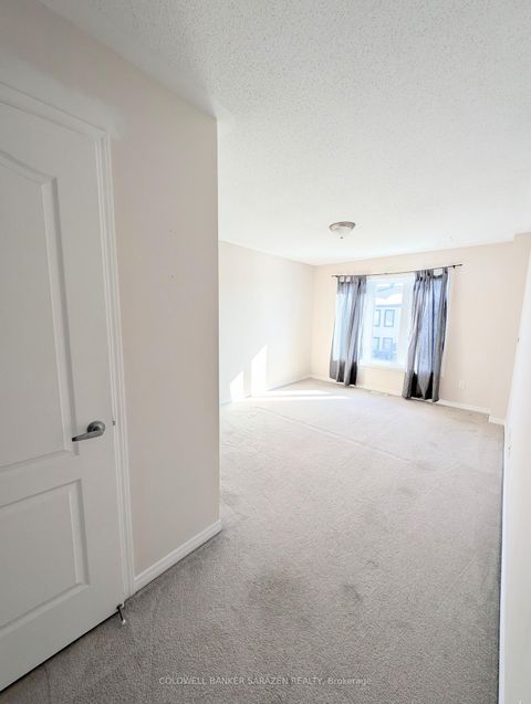 Photo 11 at 816 ELEMENT Private, Emerald Meadows/Trailwest, Kanata