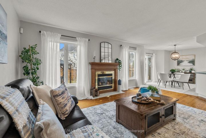 Photo 11 at 18 Irish Rose Crescent, Nepean (Longfields), Ottawa