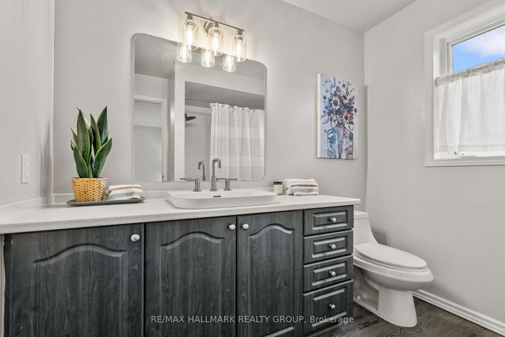 Photo 16 at 18 Irish Rose Crescent, Nepean (Longfields), Ottawa