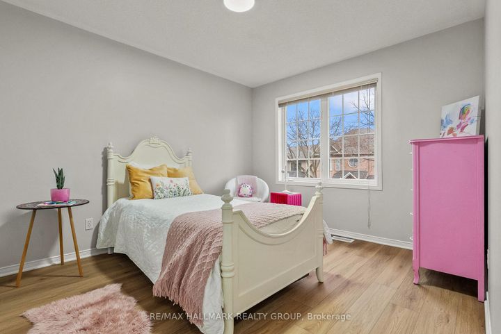 Photo 17 at 18 Irish Rose Crescent, Nepean (Longfields), Ottawa